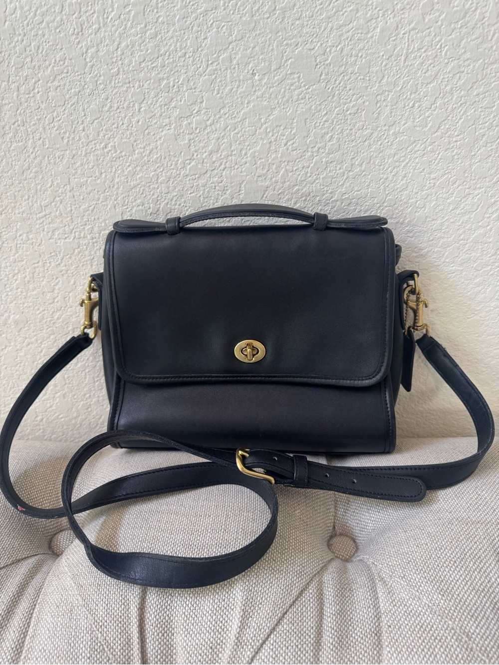 Vintage coach city bag black